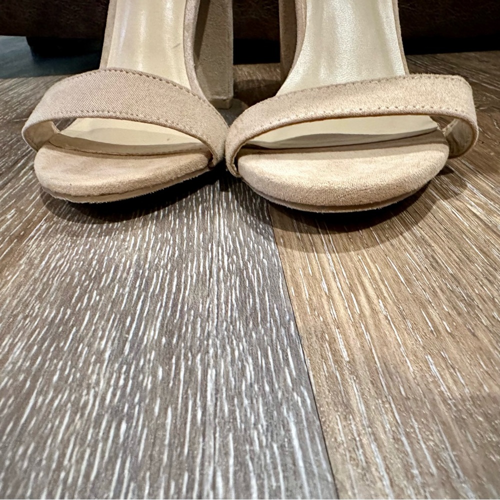 NWOB Lulus Taylor Natural Suede Ankle Strap Heels- Sz. 5.5 - Picture 2 of 7
